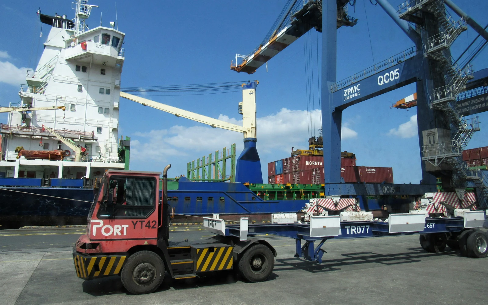 Large cargo prepared for specialized transport support